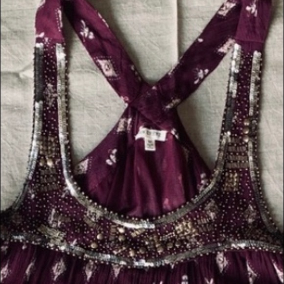 En Creme | Embellished Hi-Lo Ruffle trim dress - Picture 4 of 4